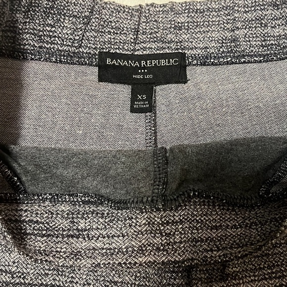 Banana Republic wide-leg pull up slacks in heather gray XS - Picture 5 of 6